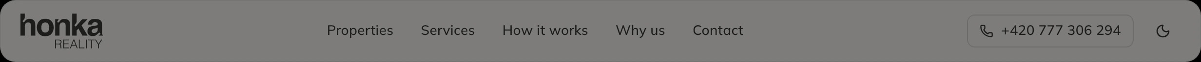Site navigation with the phone number and theme toggle